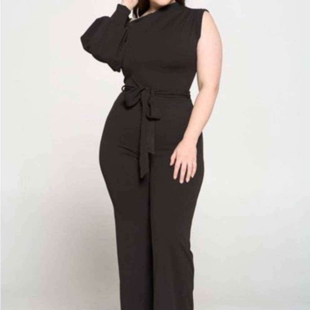 BRAND NEW NEVER BEEN WORN ELEGANT PLUS SIZE BLACK JUMPSUIT - Picture 3 of 6